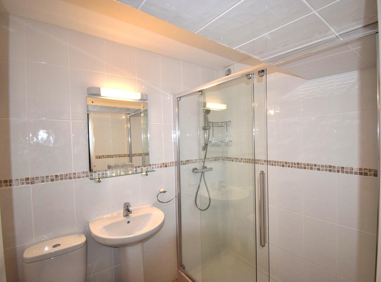 Two-Bedroom Apartment,306589648:JPEG