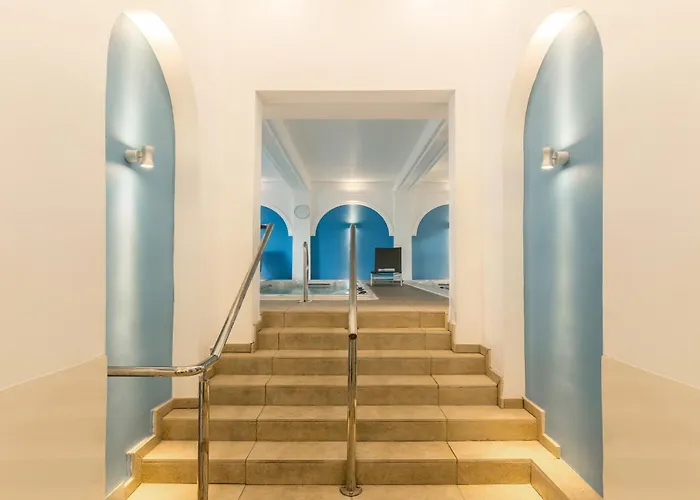 Headland & SpaSpa Hotel